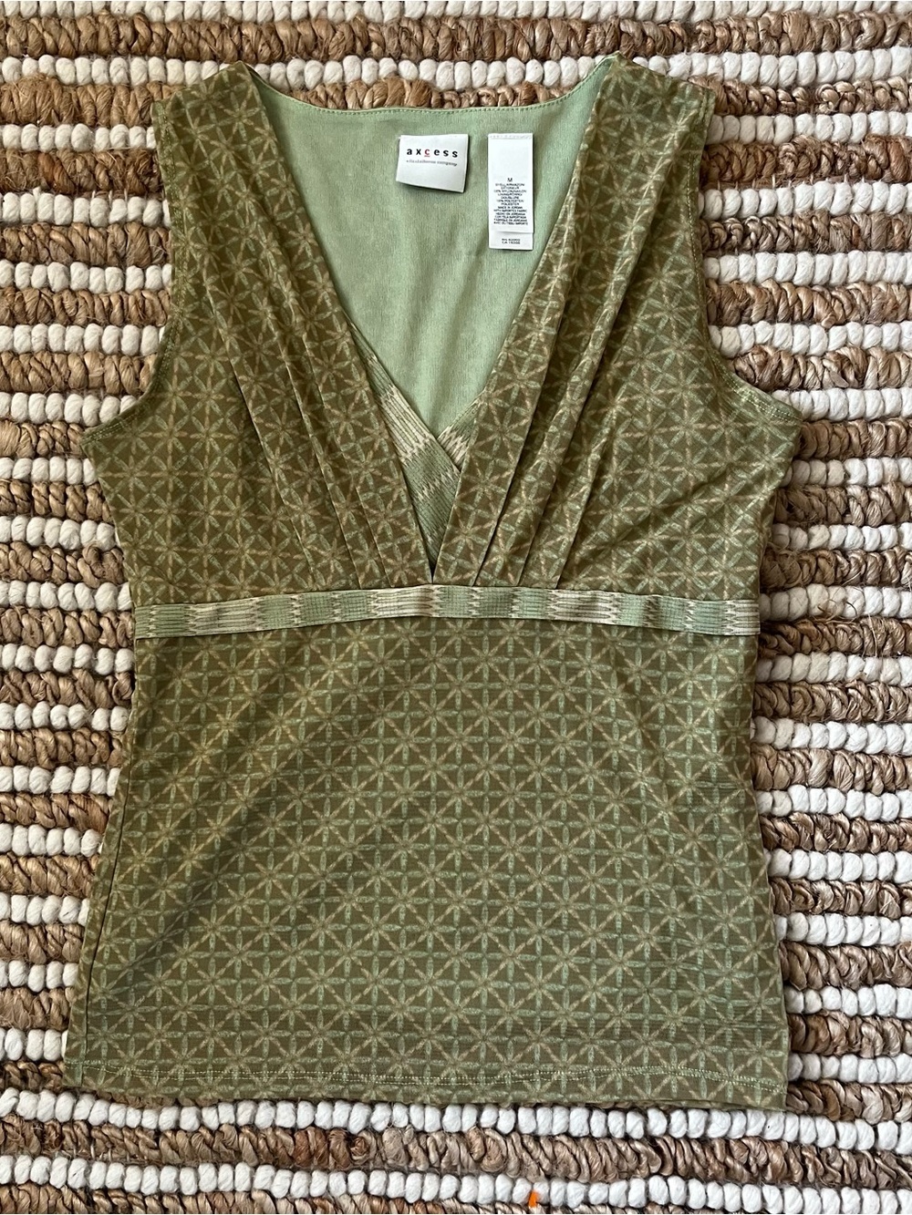 Vintage Axcess Olive Patterned Mesh V-Neck Sleeveless Tank